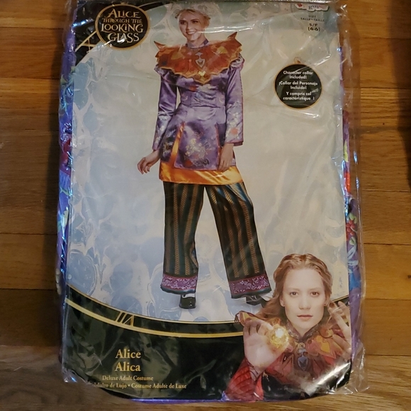 Womens "Alice Through The Looking Glass" Costume - Picture 3 of 6